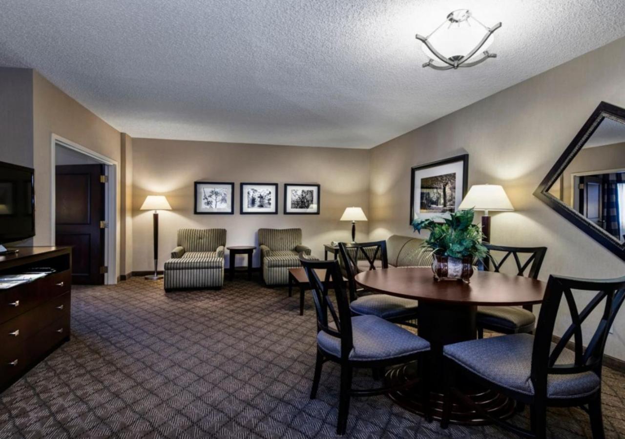 Holiday Inn Springdale-Fayetteville Area By Ihg Bagian luar foto