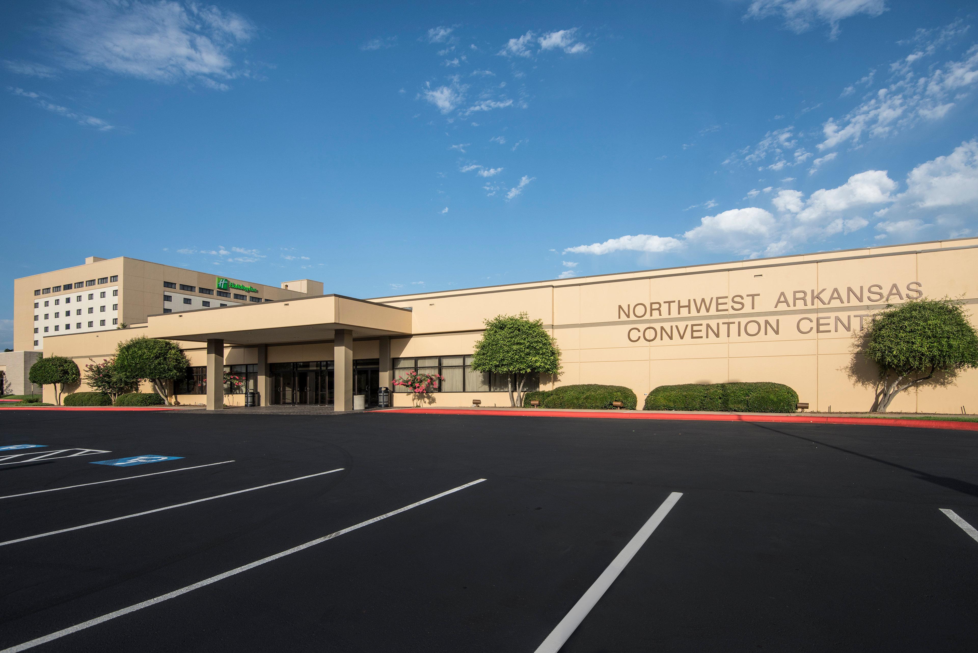 Holiday Inn Springdale-Fayetteville Area By Ihg Bagian luar foto